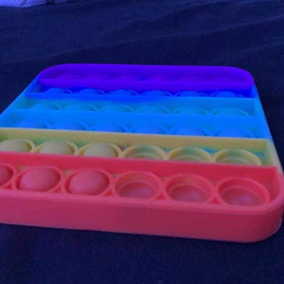 Fidget toy, pop it it’s rainbow - Picture 5 of 6